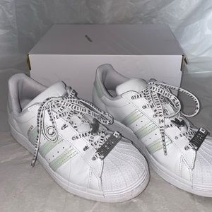“Sneaker Queen” shell toe adidas superstar⭐️